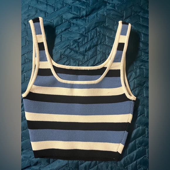 Aritzia Sculpt Knit top - Picture 1 of 2